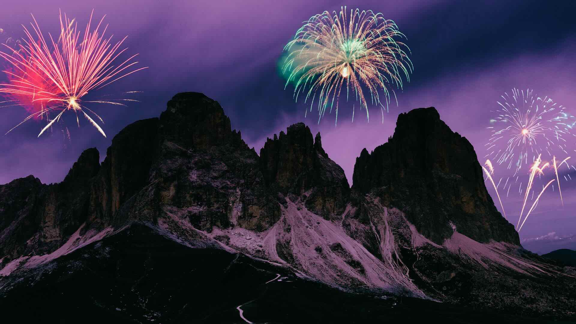 fireworks mountain